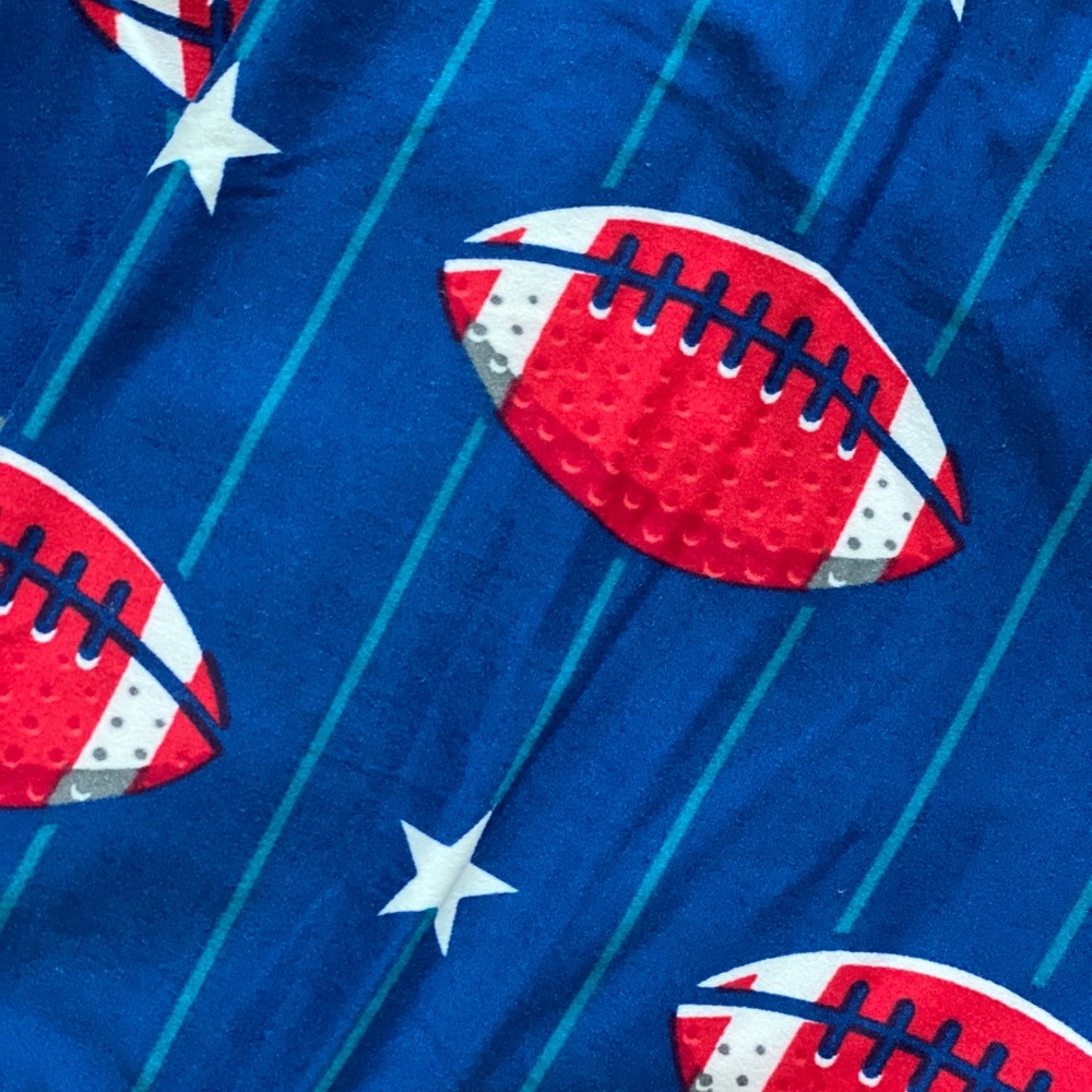 FOOTBALL PRINT MID RISE LEGGINGS - Picture 2 of 8